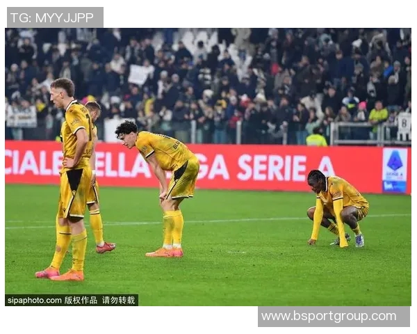 尤文图斯官方宣布卡巴尔右大腿肌肉受伤需两周后复查恢复情况